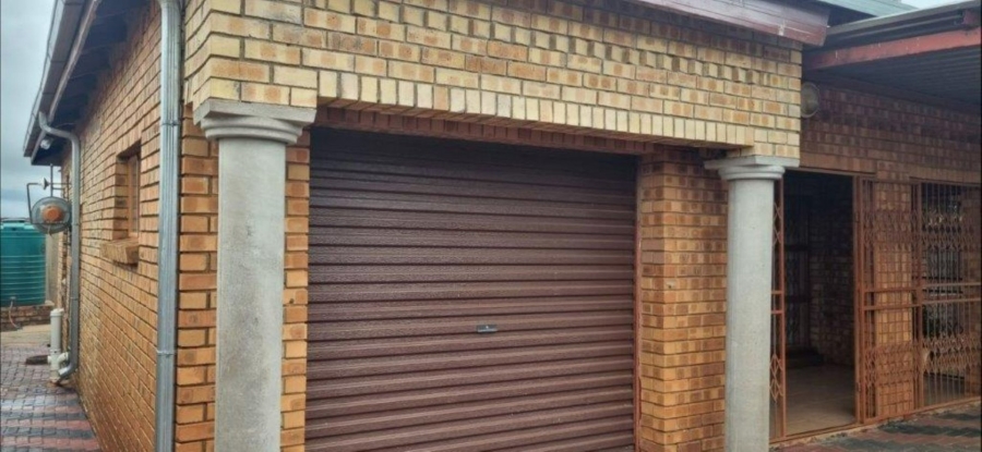 6 Bedroom Property for Sale in Aluta Park Limpopo