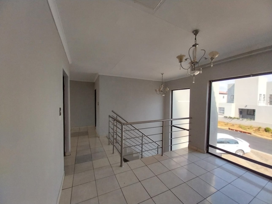 To Let 5 Bedroom Property for Rent in Thornhill Limpopo
