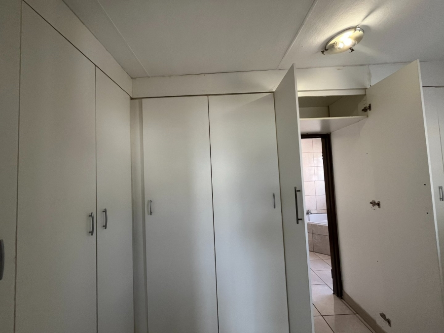 To Let 5 Bedroom Property for Rent in Thornhill Limpopo