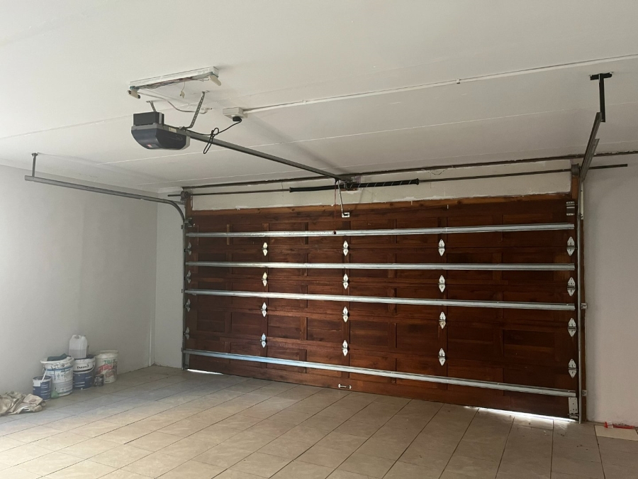 To Let 5 Bedroom Property for Rent in Thornhill Limpopo