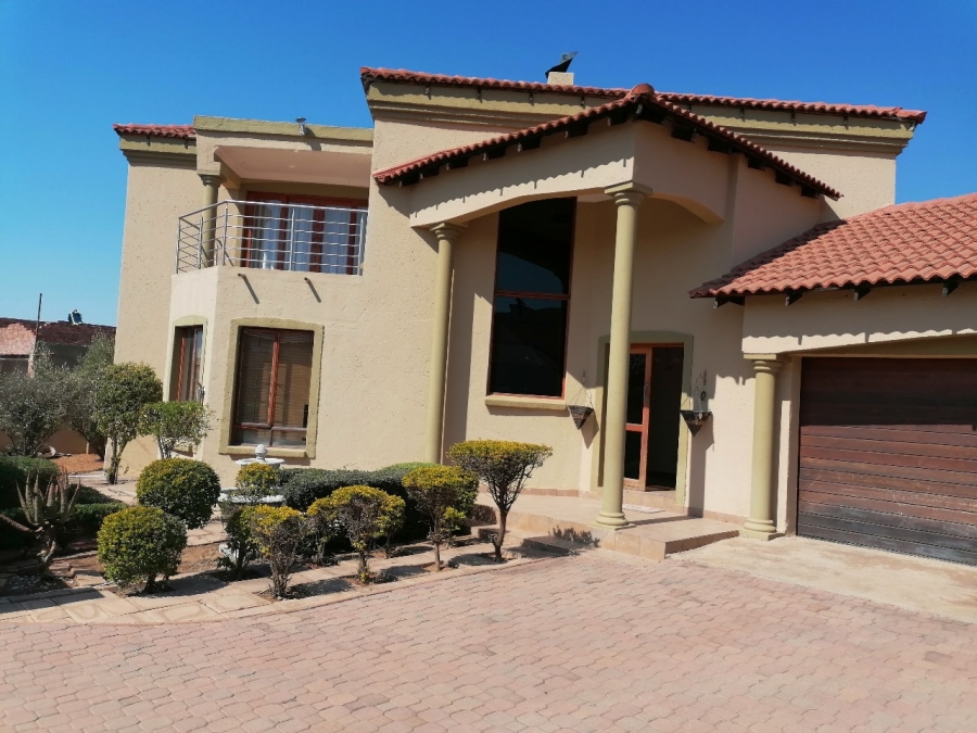 5 Bedroom Property for Sale in Bendor Limpopo