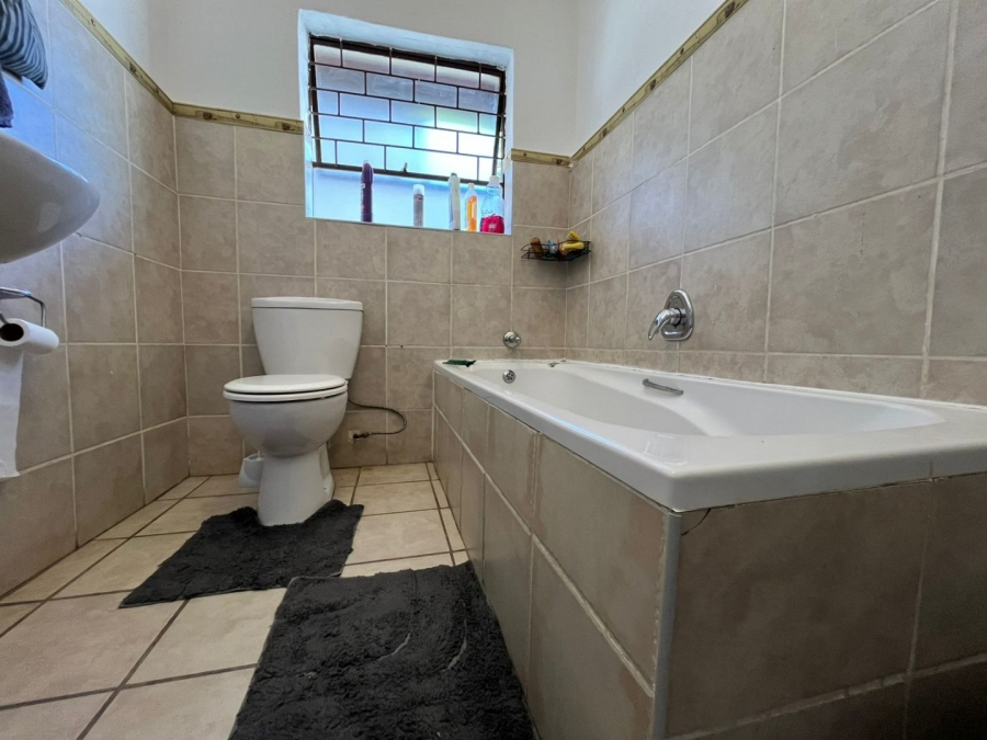 2 Bedroom Property for Sale in Polokwane Central Limpopo
