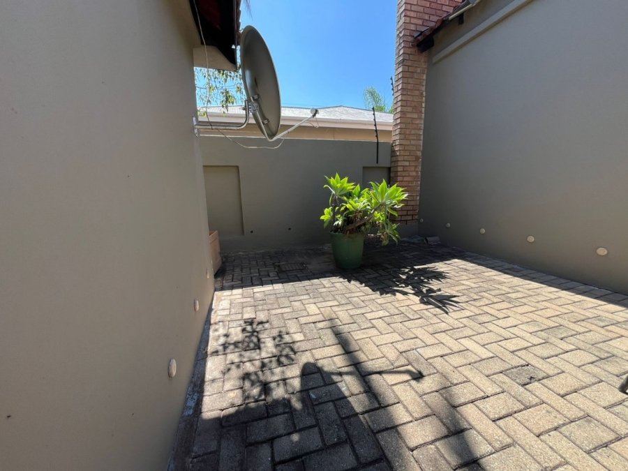 2 Bedroom Property for Sale in Polokwane Central Limpopo