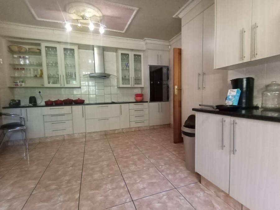 7 Bedroom Property for Sale in Polokwane Central Limpopo