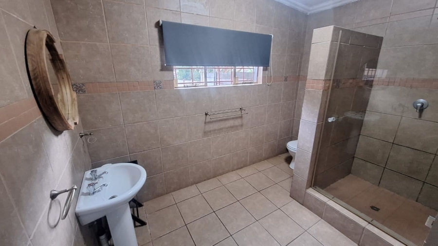 To Let 5 Bedroom Property for Rent in Mokopane Central Limpopo
