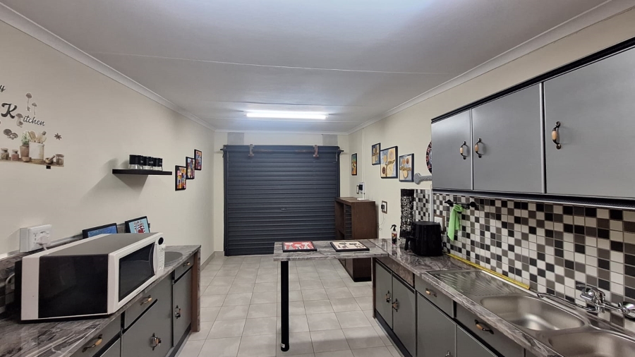 4 Bedroom Property for Sale in Impala Park Limpopo