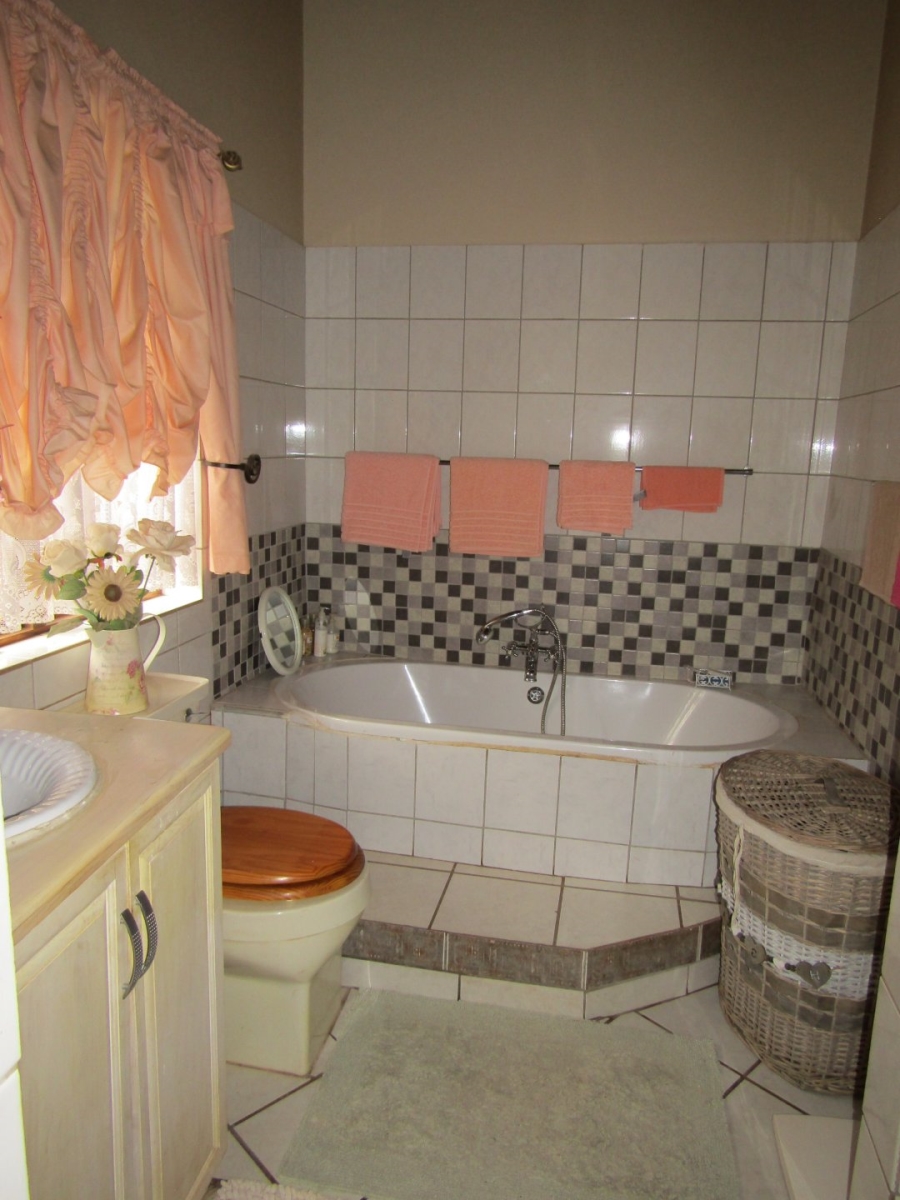 6 Bedroom Property for Sale in Thabazimbi Limpopo