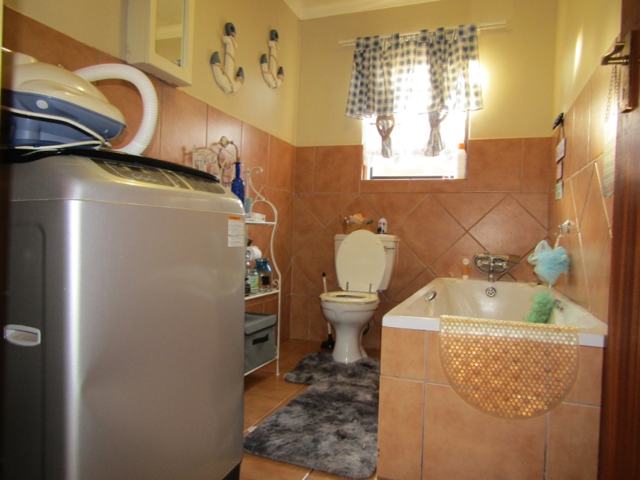 2 Bedroom Property for Sale in Doorhoek AH Limpopo