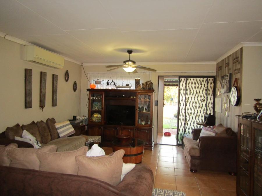 2 Bedroom Property for Sale in Doorhoek AH Limpopo