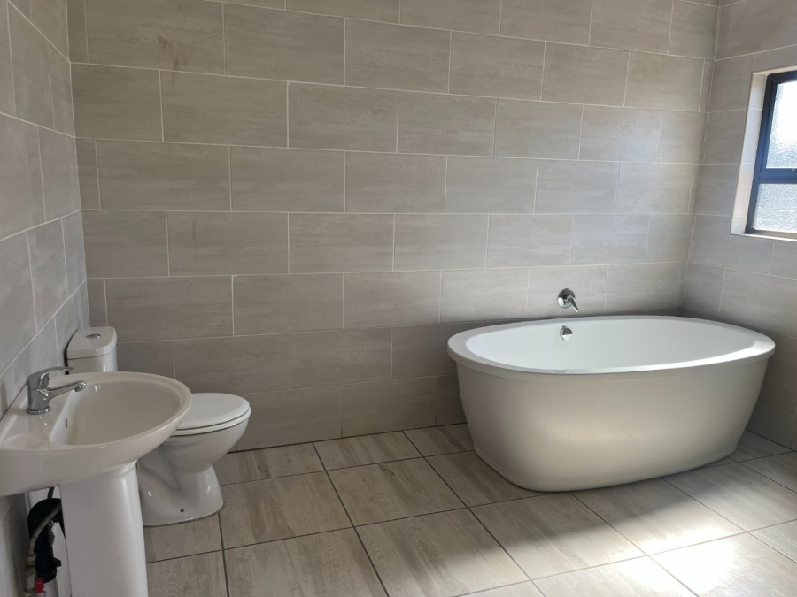 6 Bedroom Property for Sale in Riverside Estate Limpopo