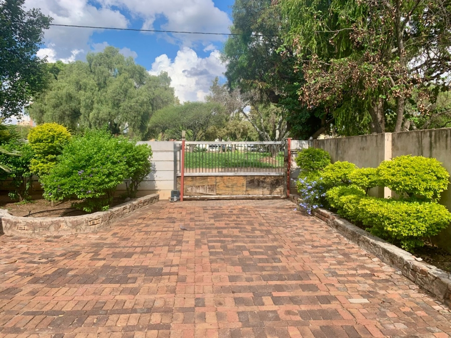 To Let 1 Bedroom Property for Rent in Polokwane Central Limpopo