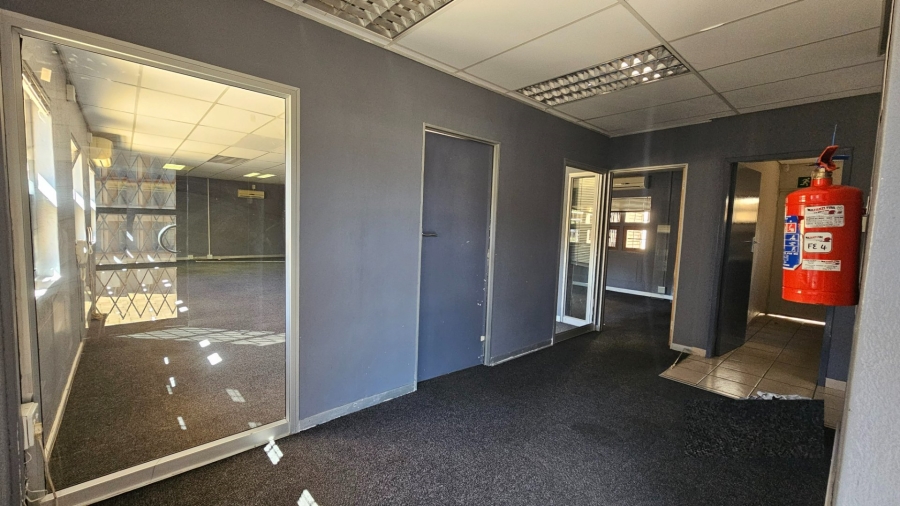 To Let Commercial Property for Rent in Hampton Court Limpopo
