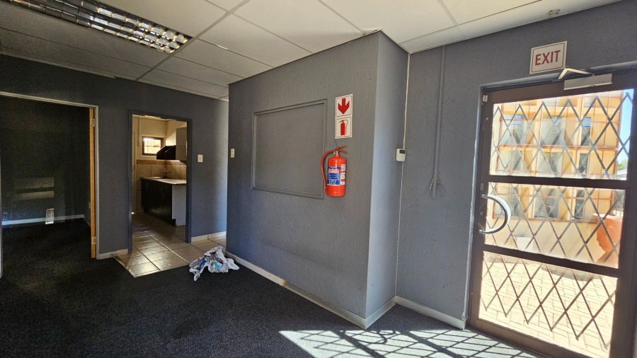 To Let Commercial Property for Rent in Hampton Court Limpopo