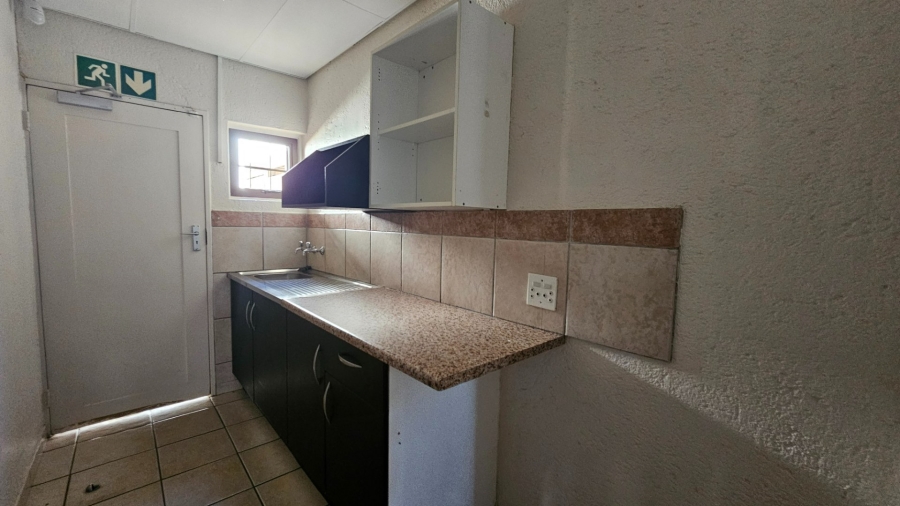 To Let Commercial Property for Rent in Hampton Court Limpopo