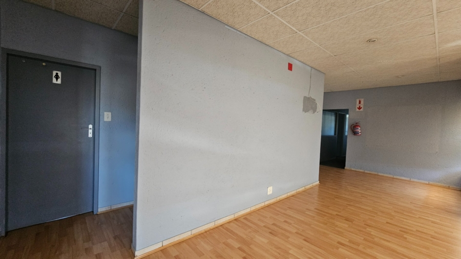To Let Commercial Property for Rent in Hampton Court Limpopo