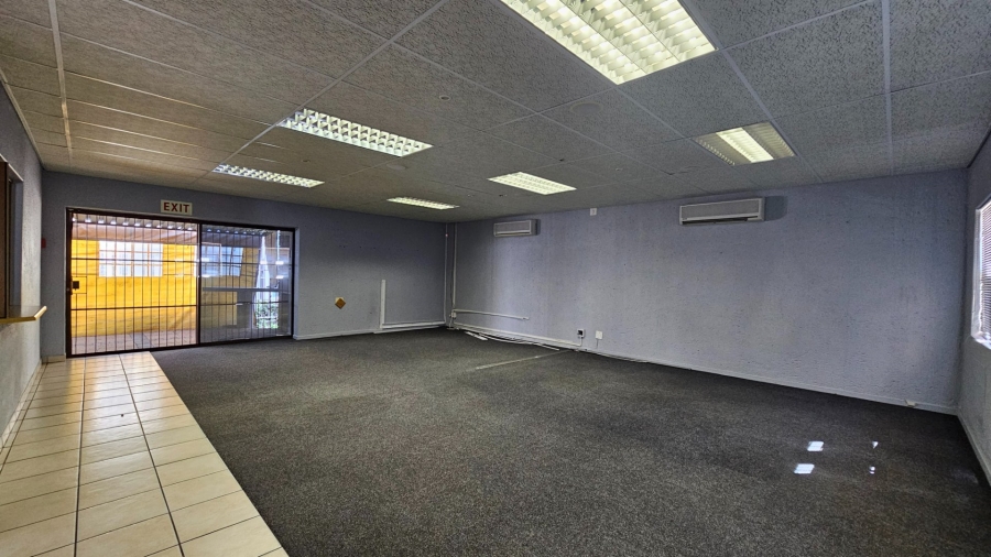 To Let Commercial Property for Rent in Hampton Court Limpopo