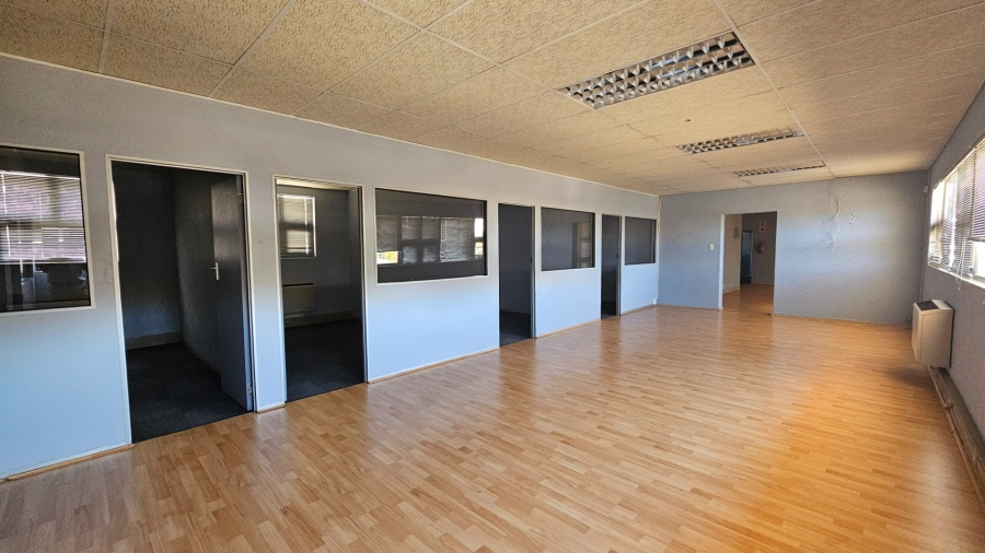To Let Commercial Property for Rent in Hampton Court Limpopo