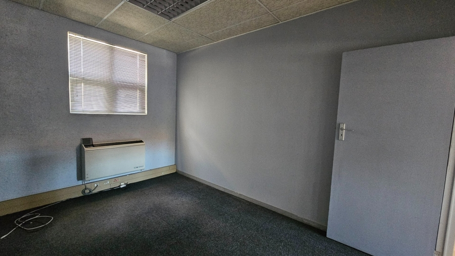 To Let Commercial Property for Rent in Hampton Court Limpopo