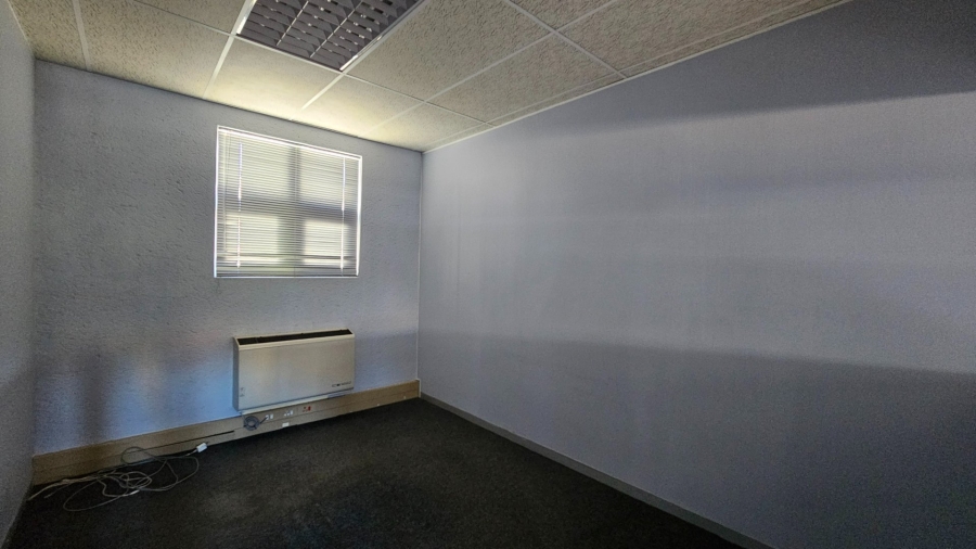To Let Commercial Property for Rent in Hampton Court Limpopo