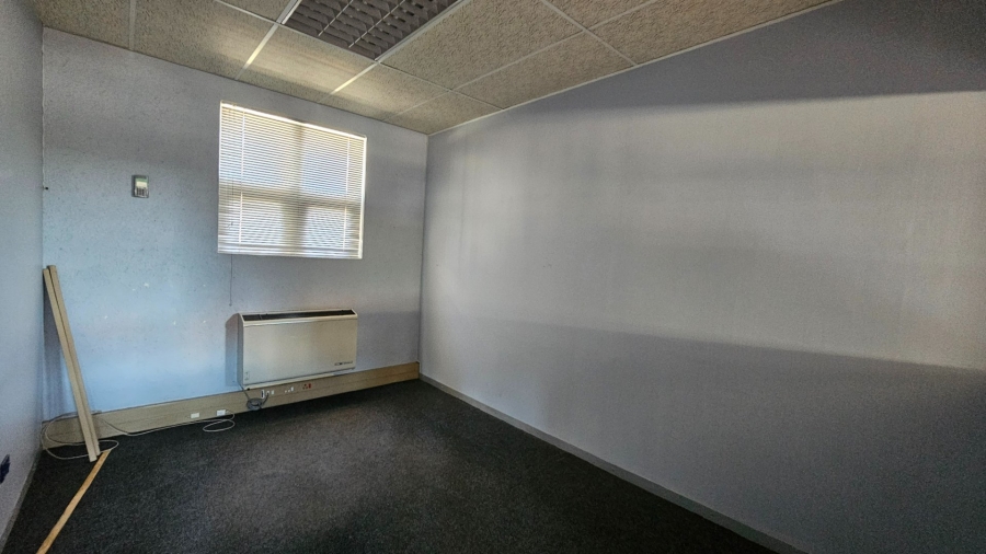 To Let Commercial Property for Rent in Hampton Court Limpopo