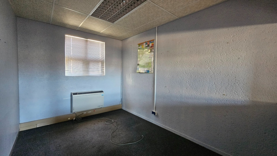To Let Commercial Property for Rent in Hampton Court Limpopo