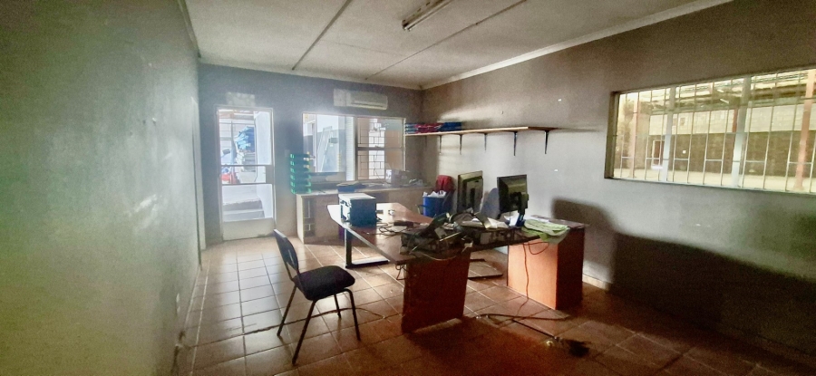 To Let Commercial Property for Rent in Laboria Limpopo