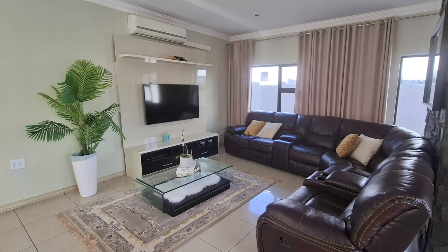 5 Bedroom Property for Sale in Thornhill Limpopo
