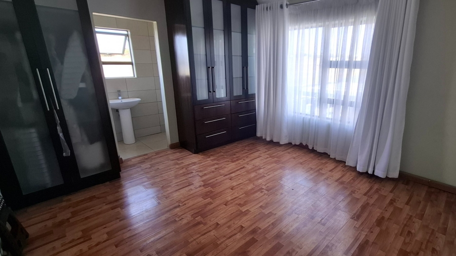 5 Bedroom Property for Sale in Thornhill Limpopo