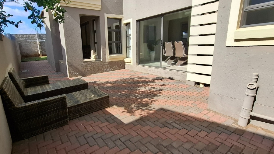 5 Bedroom Property for Sale in Thornhill Limpopo
