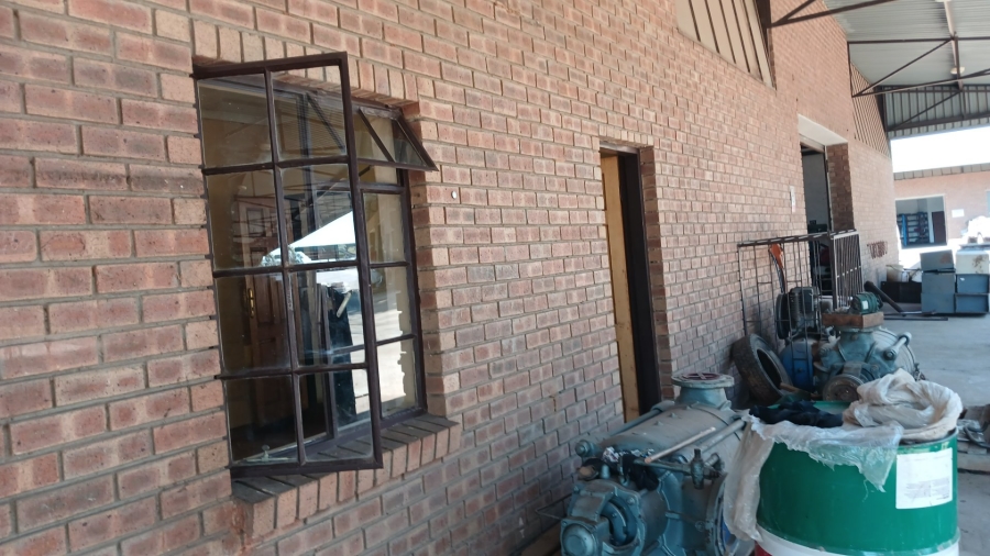 To Let Commercial Property for Rent in Tzaneen Industrial South Limpopo
