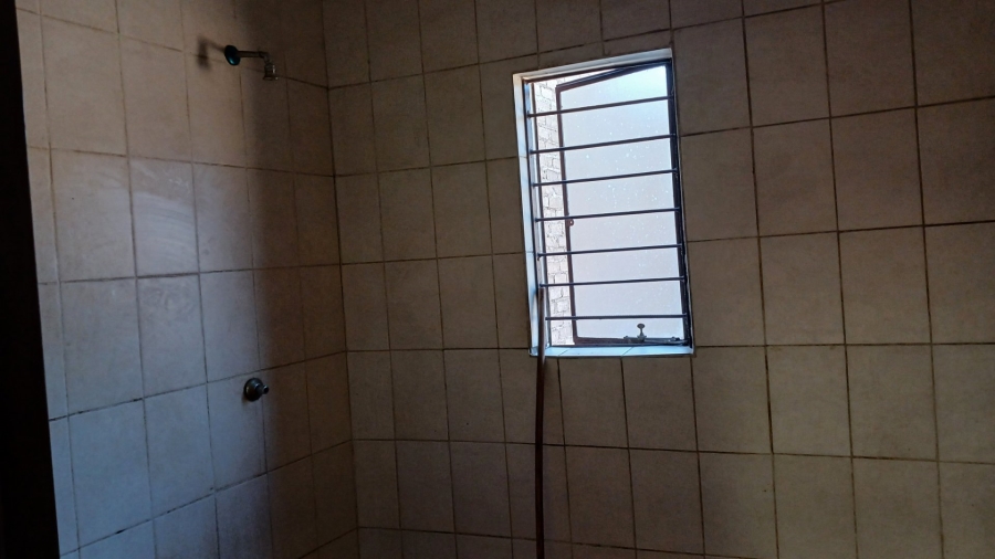 To Let Commercial Property for Rent in Tzaneen Industrial South Limpopo