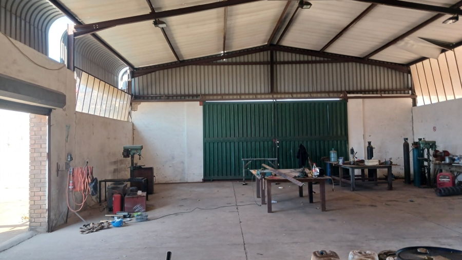 To Let Commercial Property for Rent in Tzaneen Industrial South Limpopo