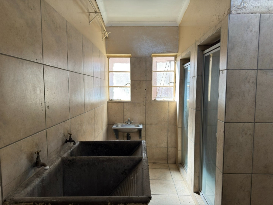 To Let Commercial Property for Rent in Laboria Limpopo