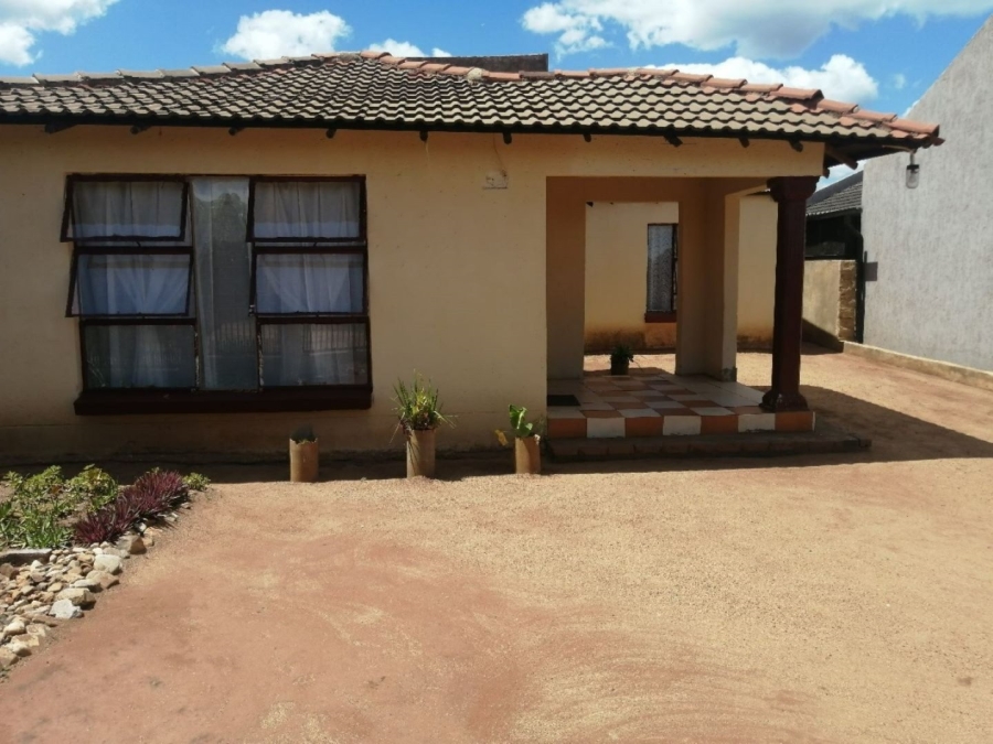 5 Bedroom Property for Sale in Lebowakgomo Zone S Limpopo
