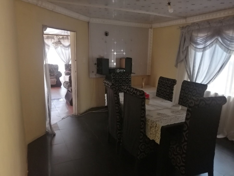 5 Bedroom Property for Sale in Lebowakgomo Zone S Limpopo