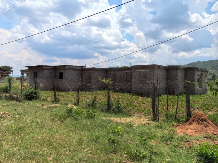 5 Bedroom Property for Sale in Tshitavha Limpopo