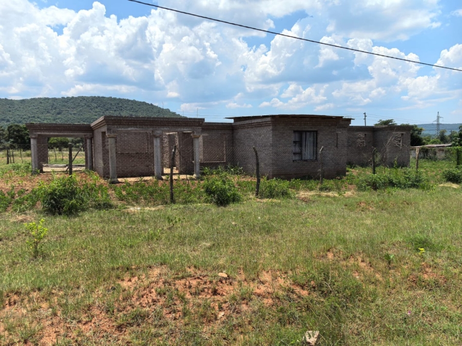 5 Bedroom Property for Sale in Tshitavha Limpopo