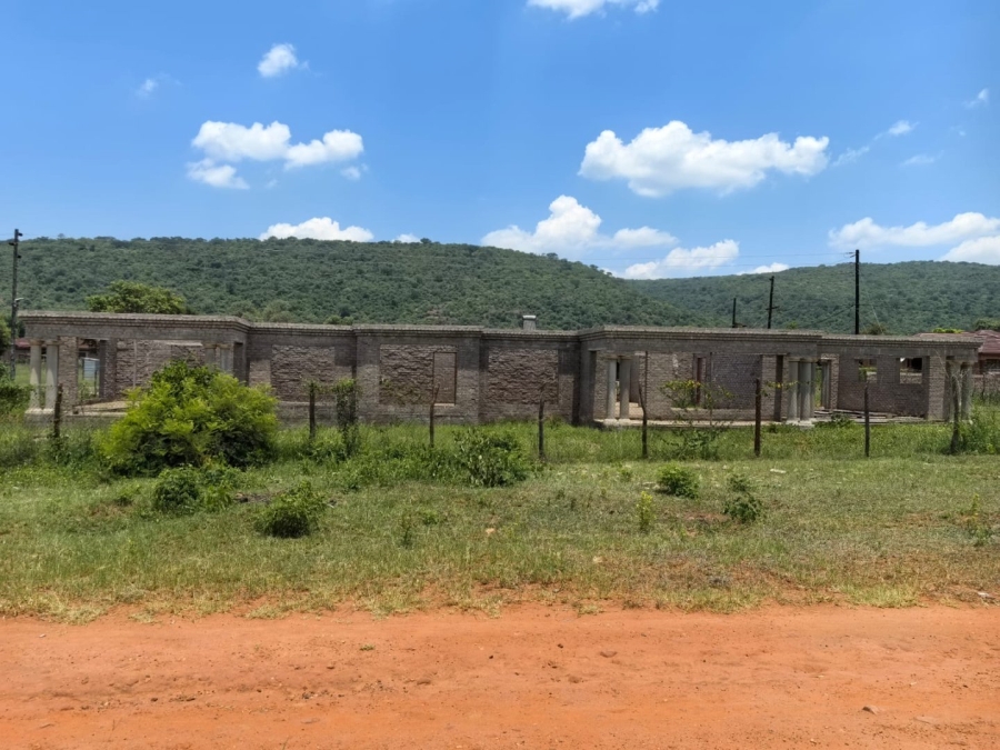 5 Bedroom Property for Sale in Tshitavha Limpopo
