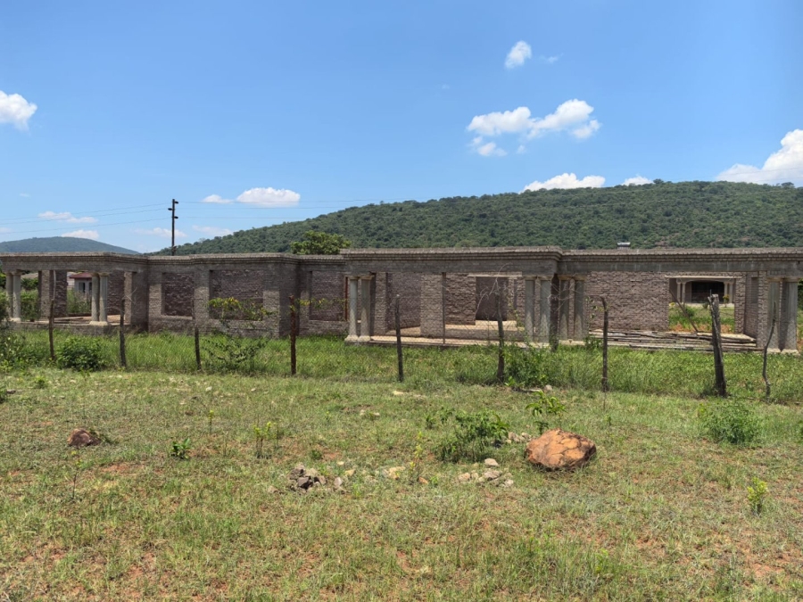 5 Bedroom Property for Sale in Tshitavha Limpopo