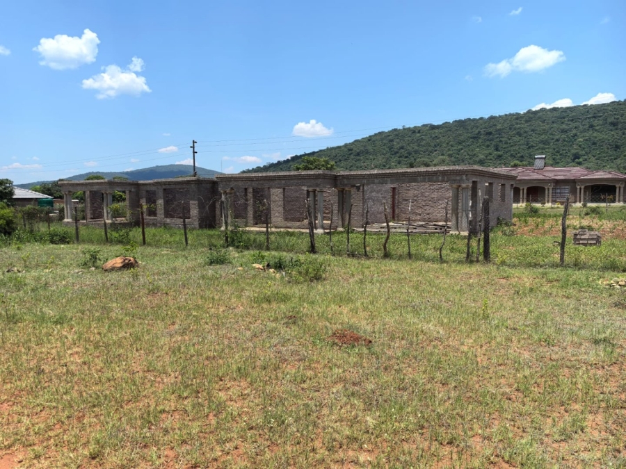 5 Bedroom Property for Sale in Tshitavha Limpopo