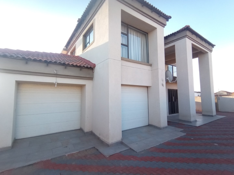 4 Bedroom Property for Sale in Nirvana Ext 3 Limpopo