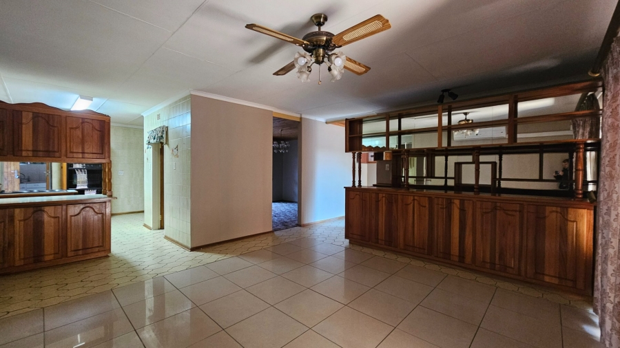 To Let 4 Bedroom Property for Rent in Sterpark Limpopo