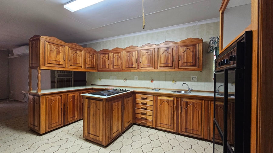 To Let 4 Bedroom Property for Rent in Sterpark Limpopo
