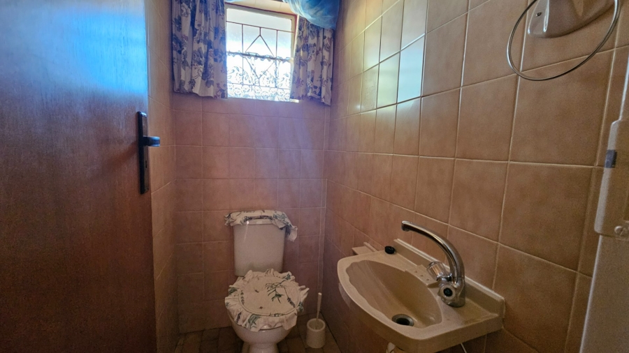 To Let 4 Bedroom Property for Rent in Sterpark Limpopo