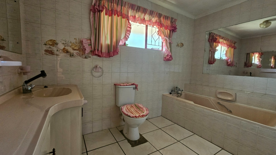 To Let 4 Bedroom Property for Rent in Sterpark Limpopo