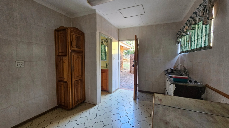 To Let 4 Bedroom Property for Rent in Sterpark Limpopo