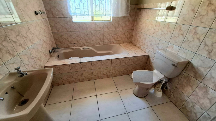 To Let 3 Bedroom Property for Rent in Bendor Limpopo