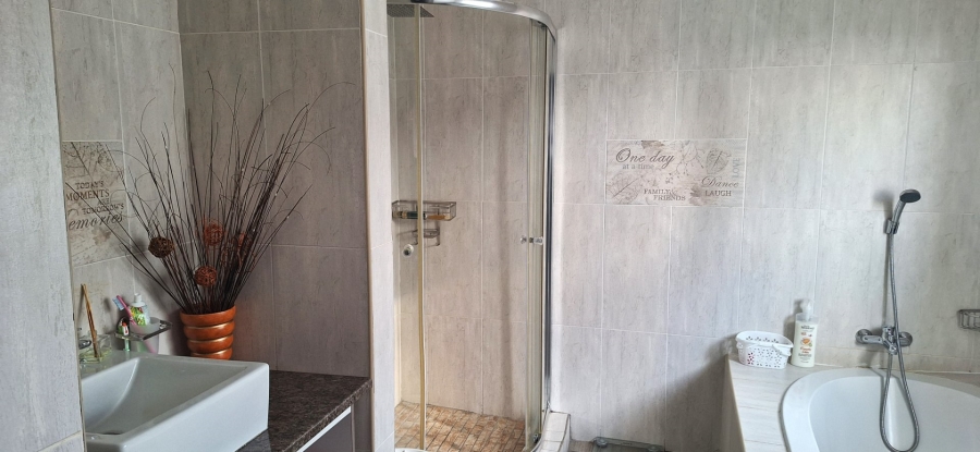 4 Bedroom Property for Sale in Chroompark Limpopo