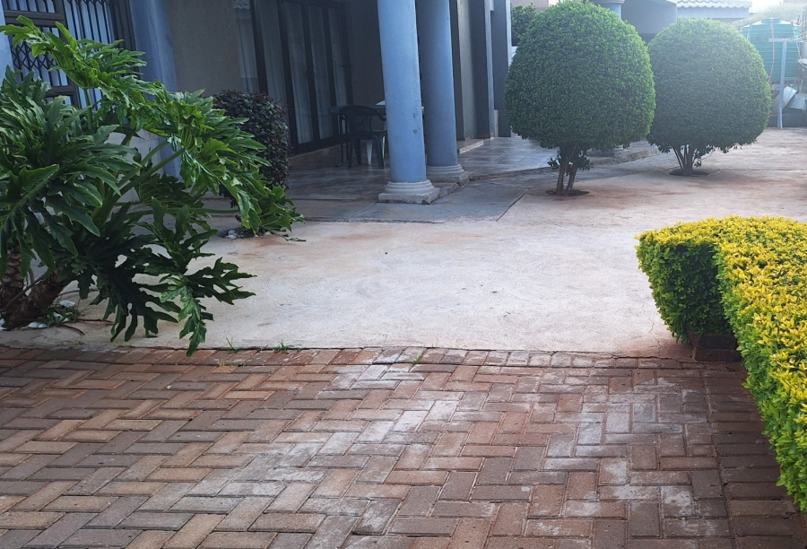 4 Bedroom Property for Sale in Chroompark Limpopo