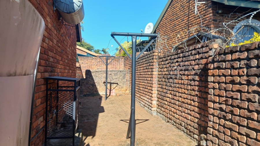 1 Bedroom Property for Sale in Aquapark Limpopo